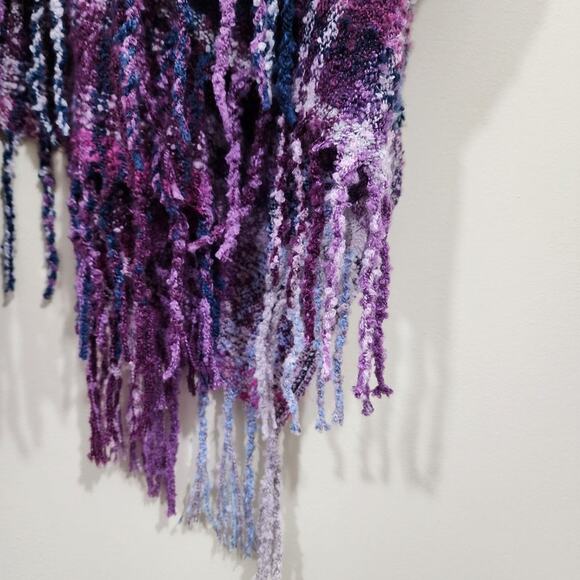 Woolrich super soft purple plaid blanket poncho with tassel trim one size - Picture 8 of 10